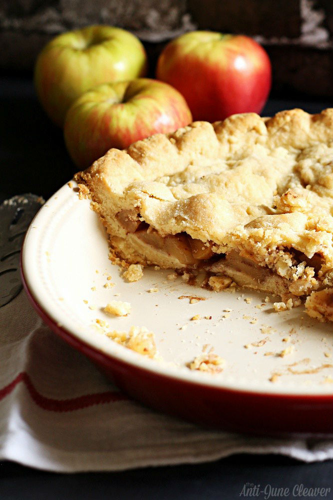 homemade-apple-pie-hot-chocolate-recipe-kraft-baking-3