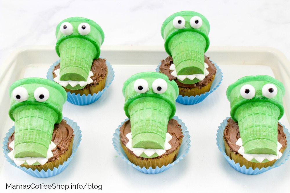 alligator cupcakes